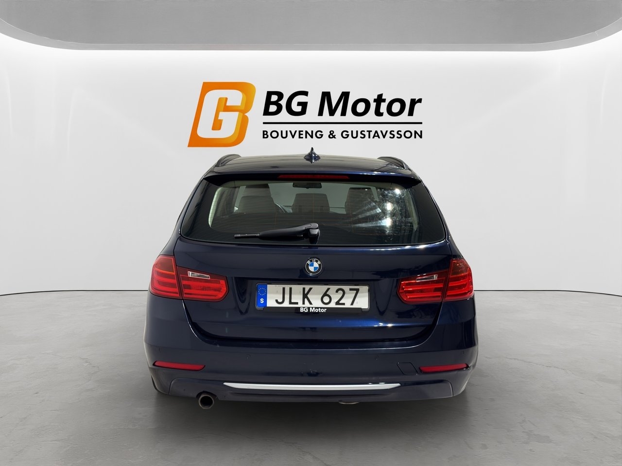 BMW 320 2015, photo 6/20