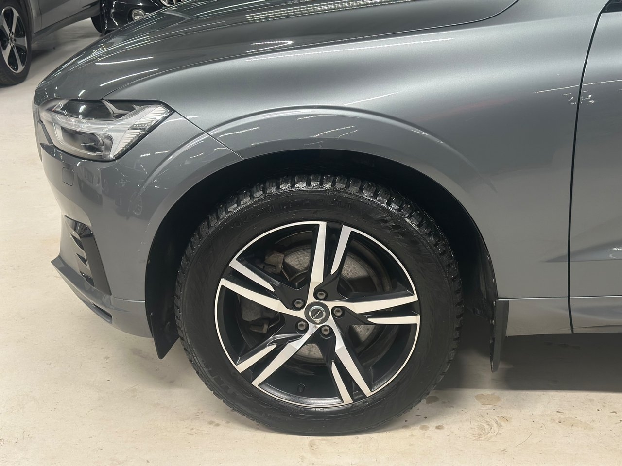 Volvo XC60 B4 AWD Aut R-Design Euro 6 2020, photo 4/10