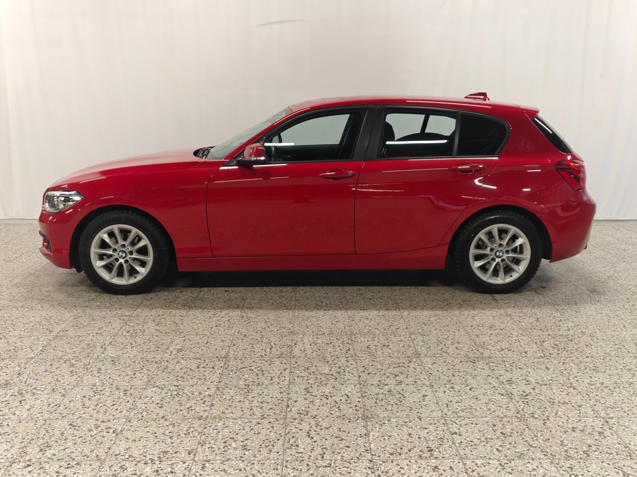 BMW 116 2016, photo 6/10