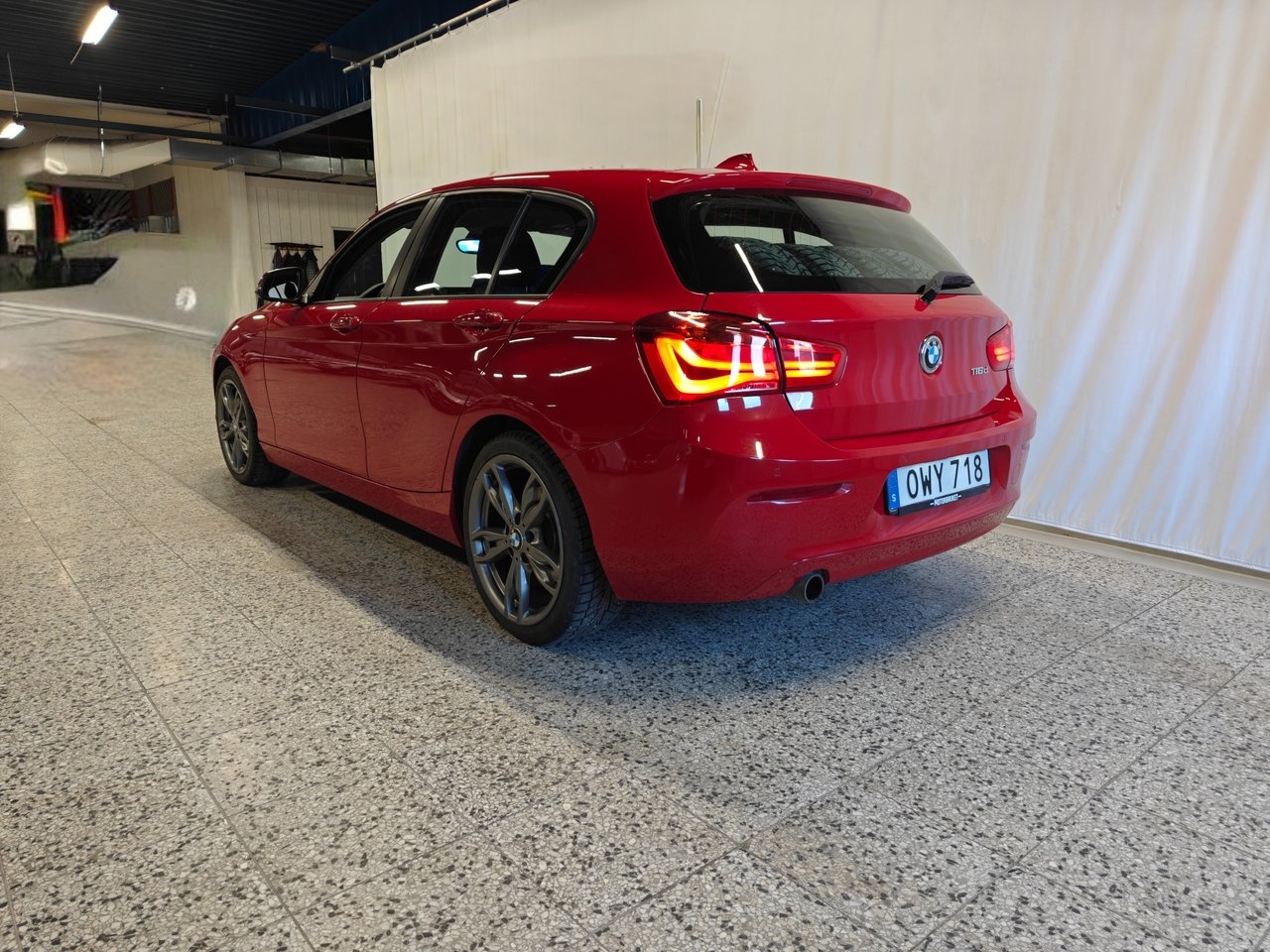 BMW 116 2016, photo 4/10