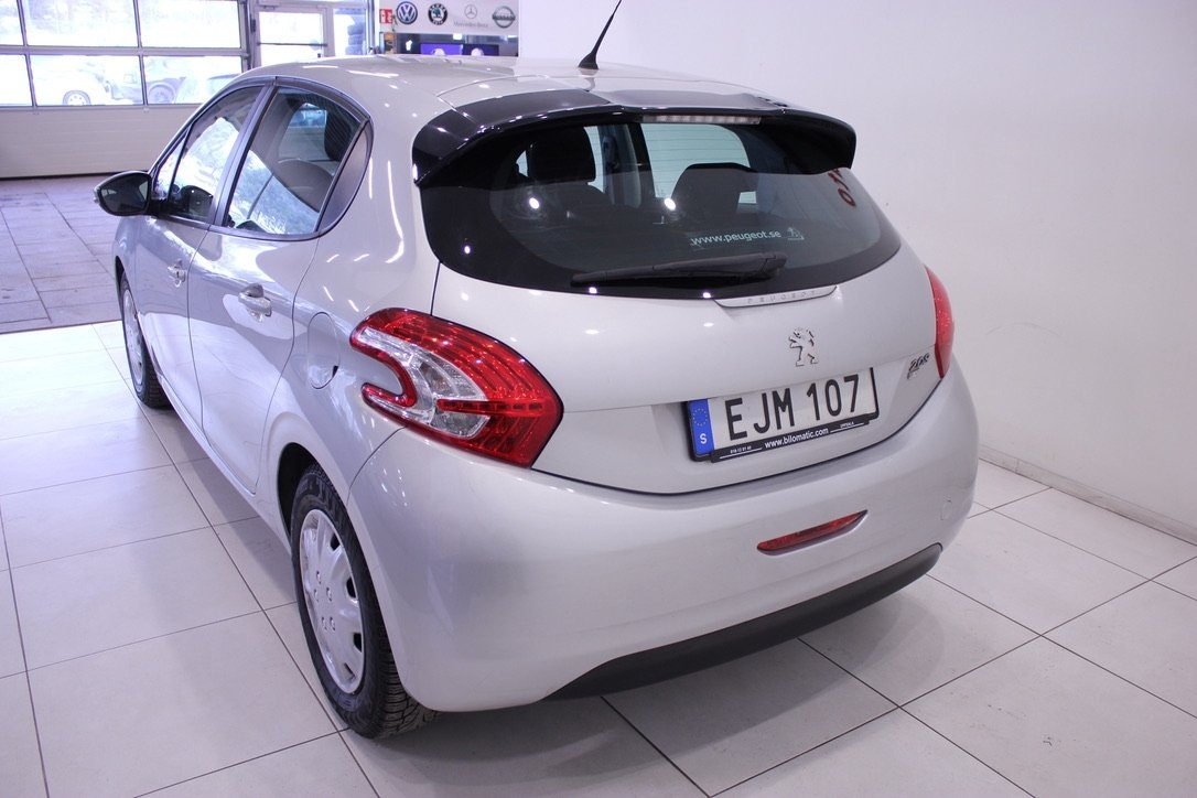 Peugeot 208 2015, bild 6/10