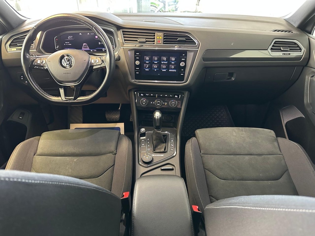 Volkswagen Tiguan Allspace 2020, bild 6/10