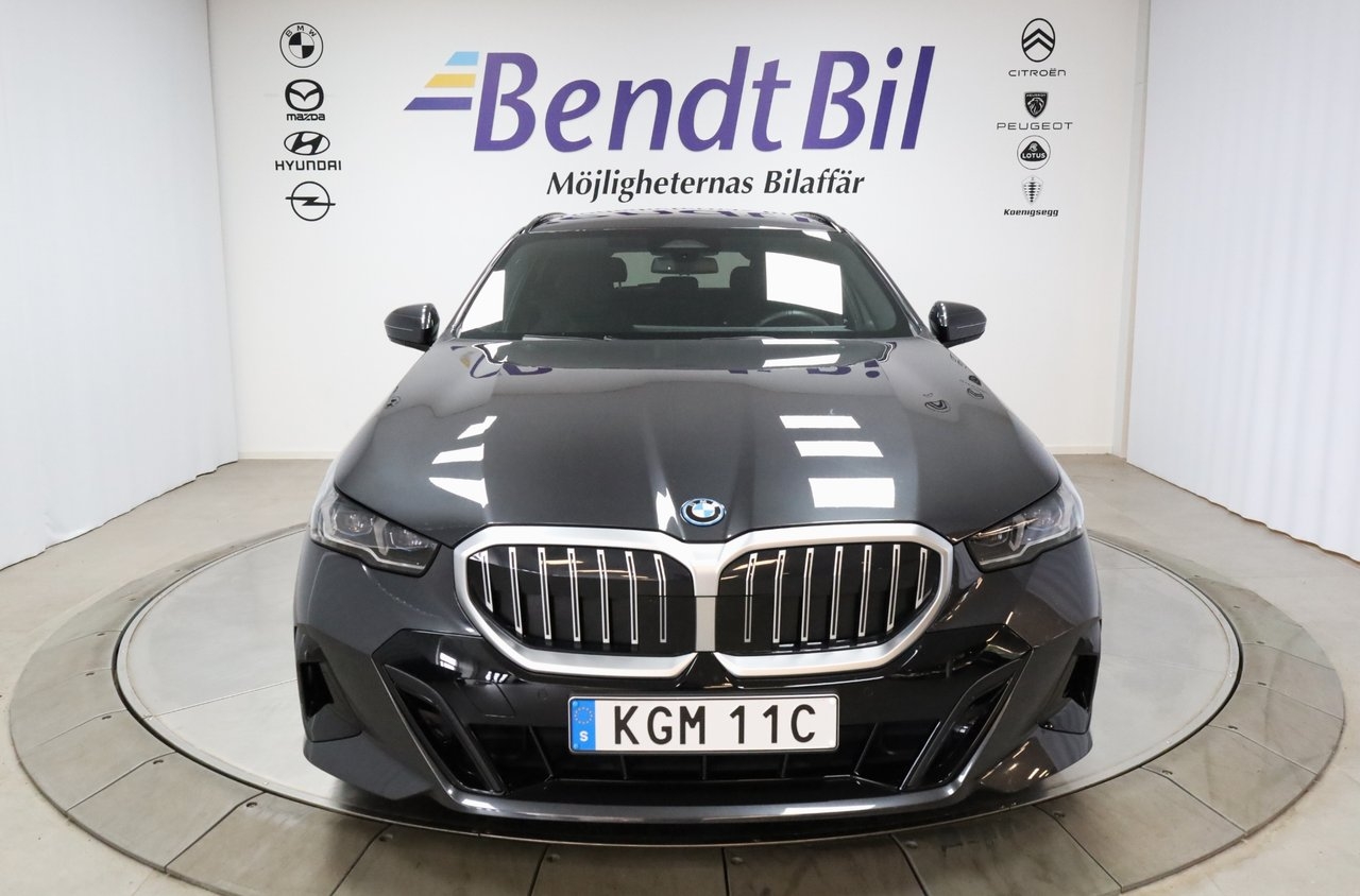 BMW 530 e xDrive Touring M Sport 2025, bild 3/27