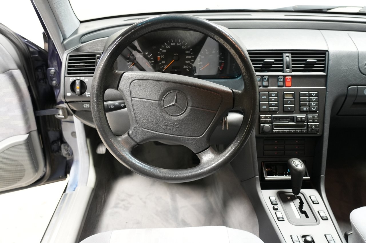 Mercedes-Benz C 220 1995, bild 7/10