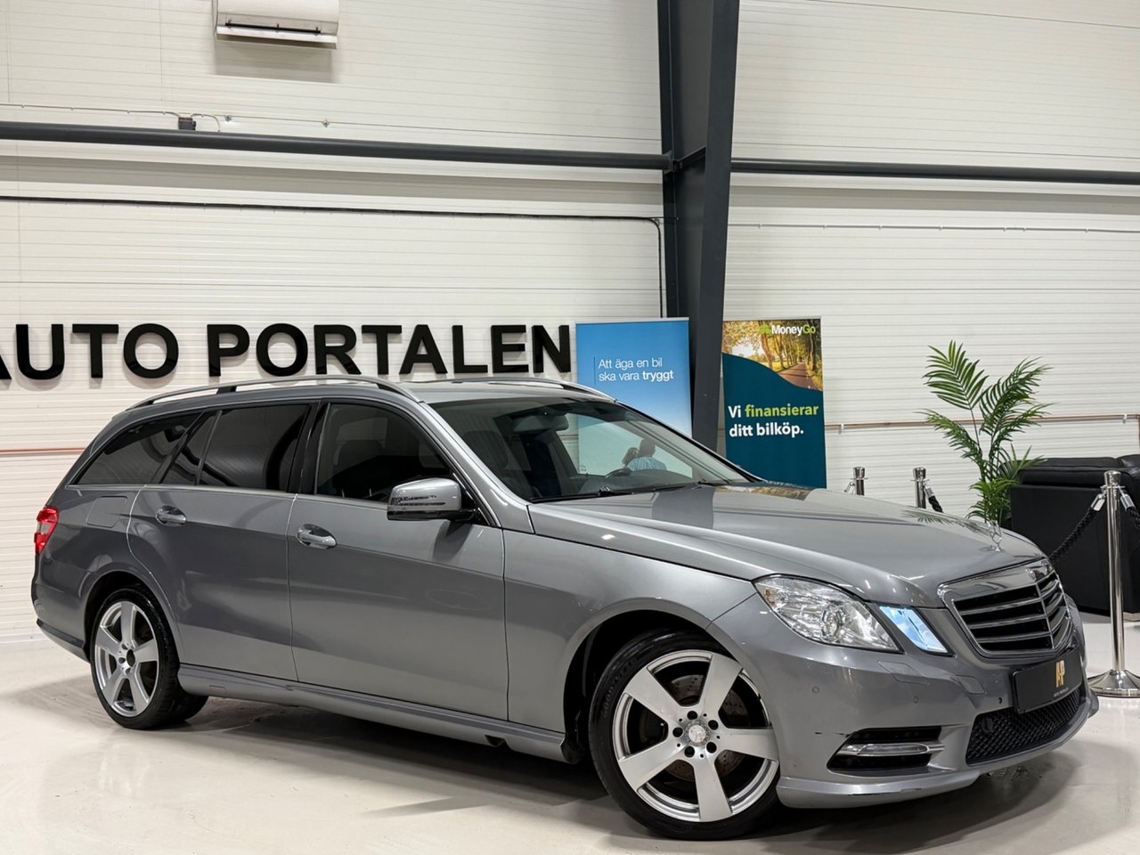 Mercedes-Benz E 200 T CDI 7G-Tronic 2013, bild 3/10