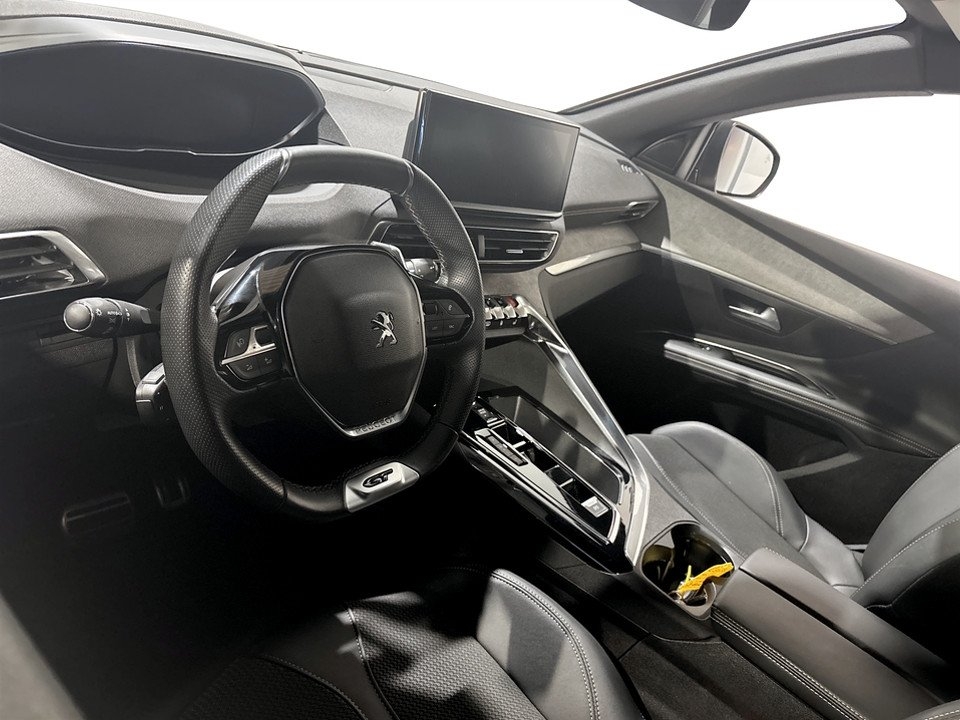 Peugeot 3008 GT 1.2 PT 130hk Aut 2023, bild 4/10