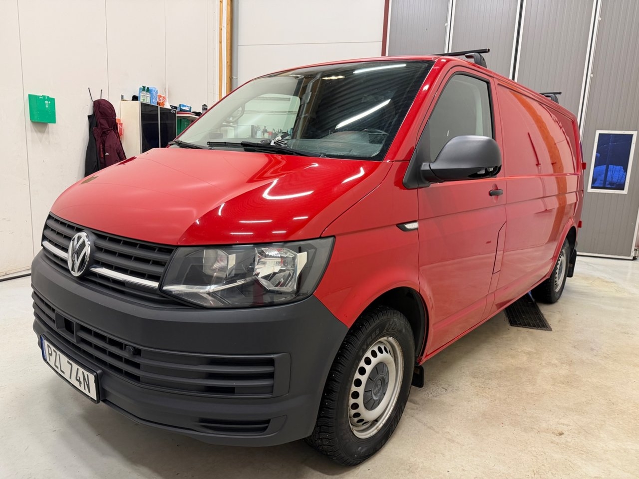 Volkswagen Transporter 2019, bild 2/15