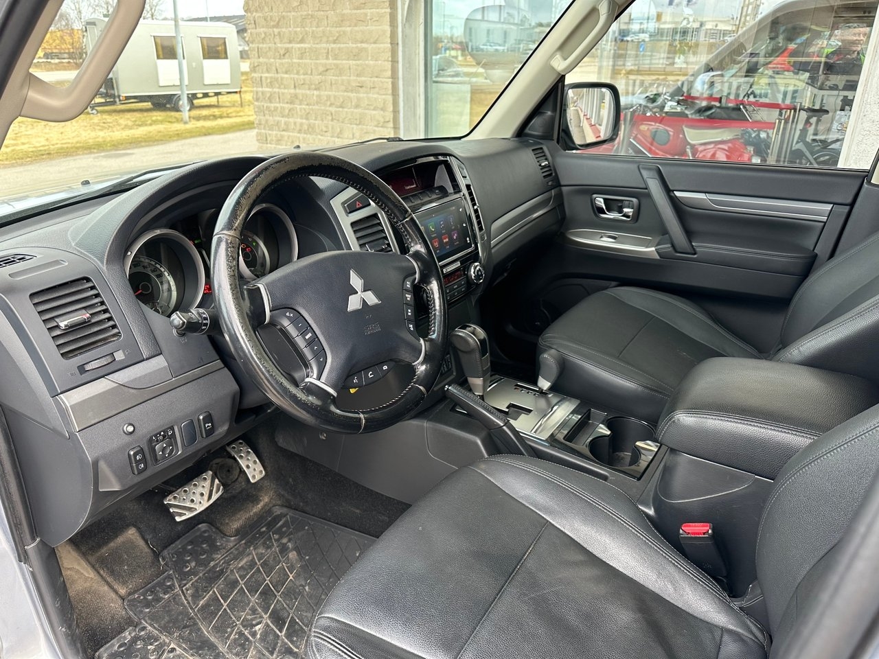 Mitsubishi Pajero 3.2 Di-D 7-sits 2017, bild 4/34