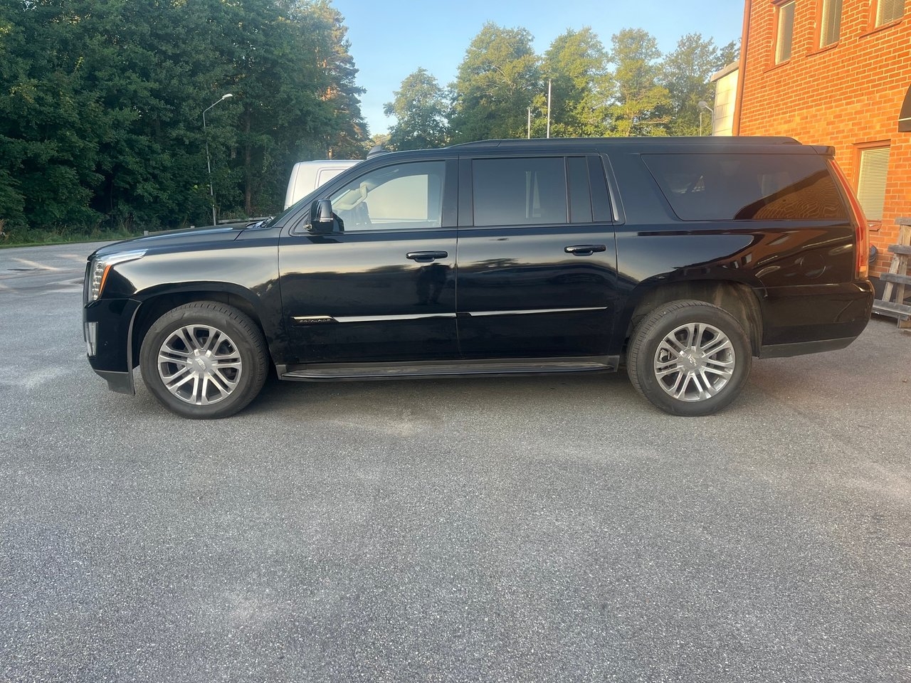 Cadillac Escalade 2020, kuva 3/9