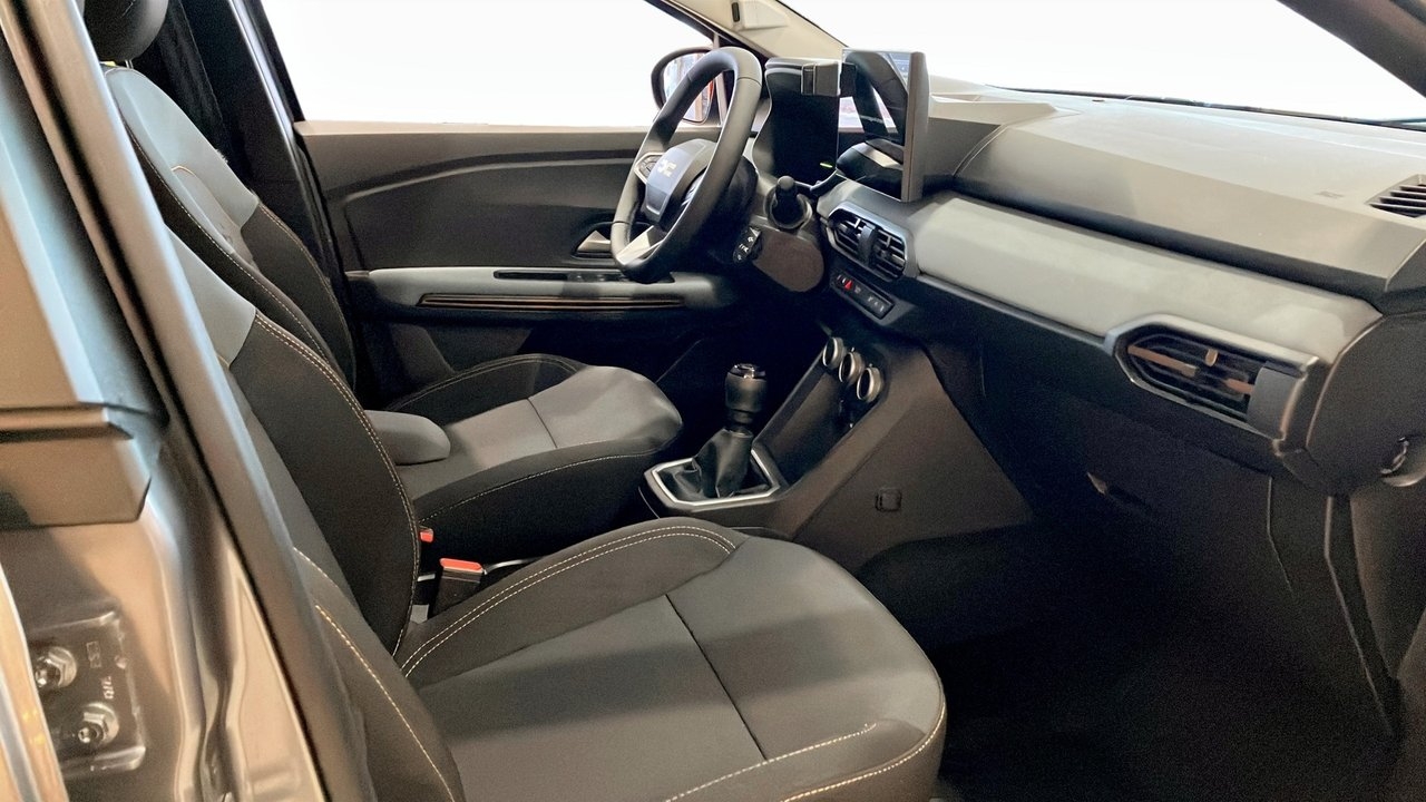 Dacia Sandero Stepway EXTREME TCE 110 2026, bild 3/10