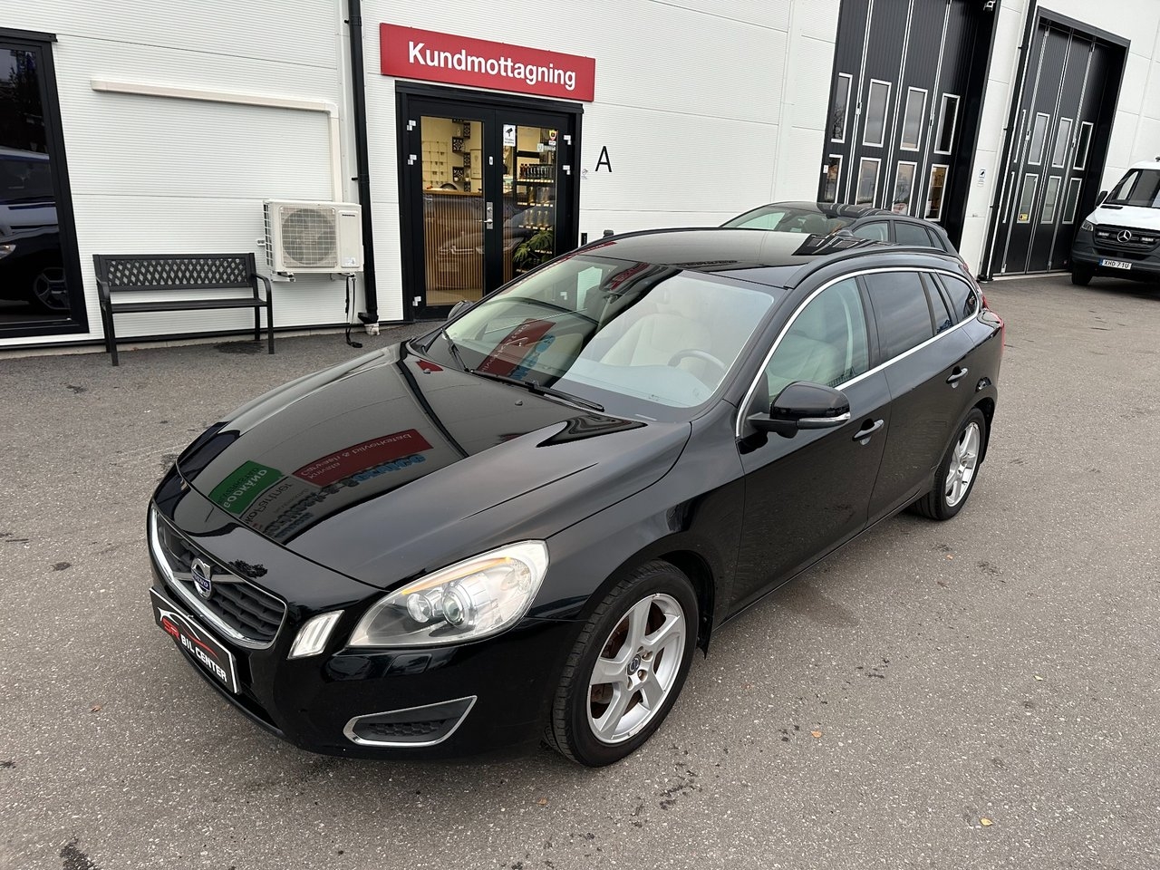 Volvo V60 D2 Momentum Euro 5 2012, bild 2/10