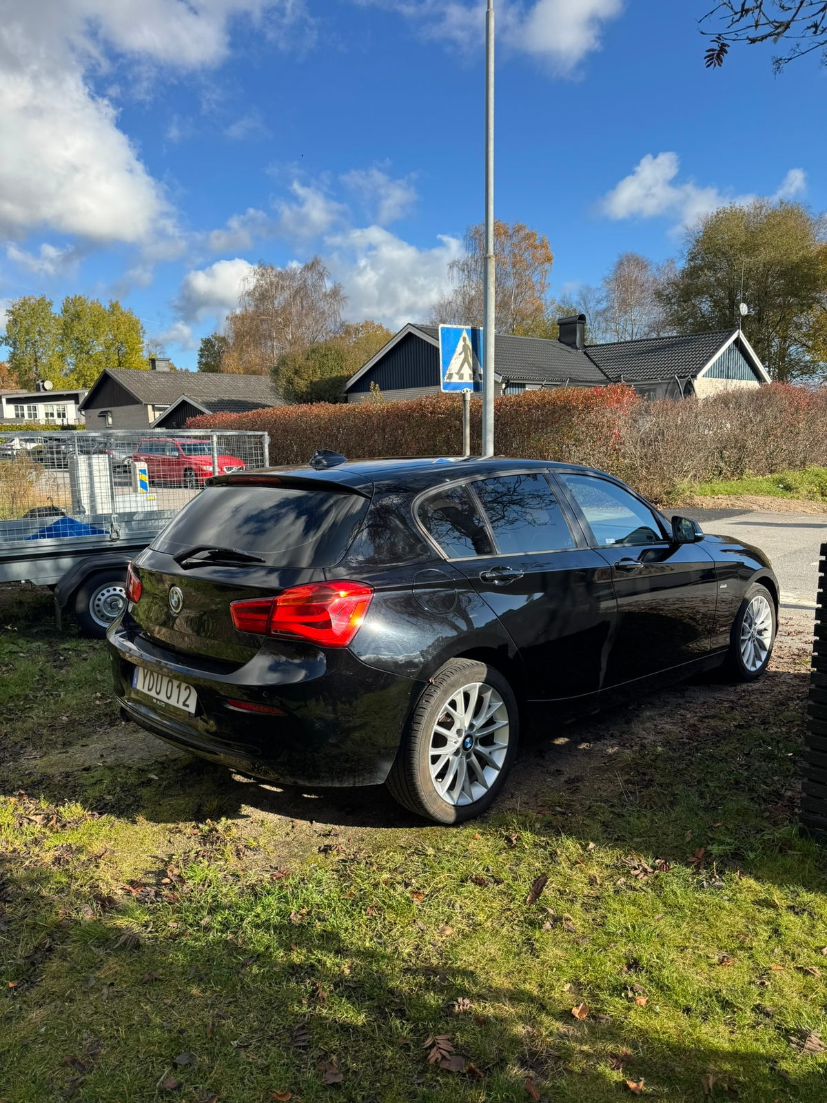 BMW 118 i 5-dörrars Manuell 2016, bild 3/8