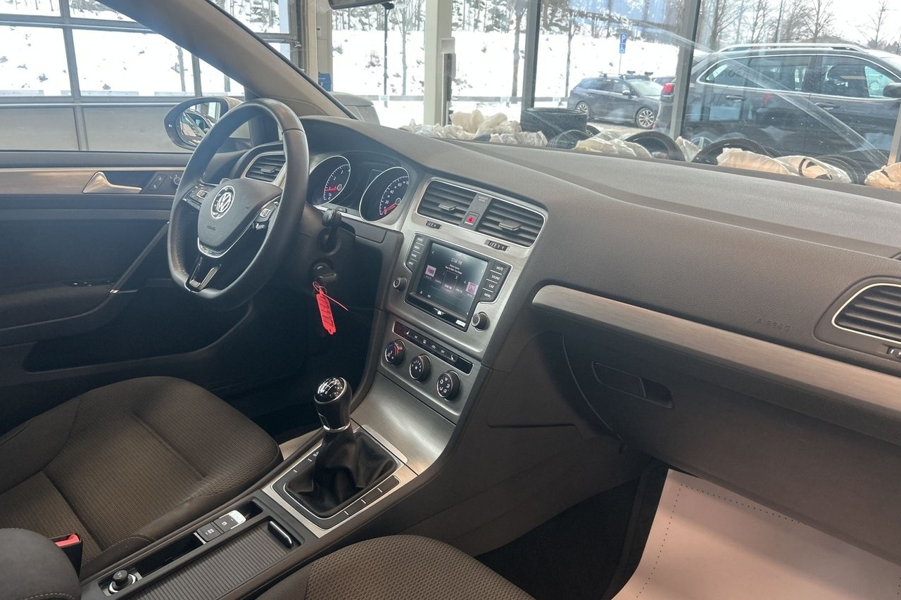 Volkswagen Golf VII 5-dörrar 1.2 TSI BMT 2017, bild 7/10
