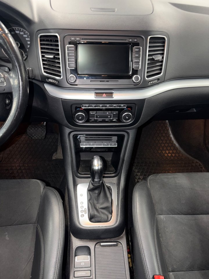 Volkswagen Sharan 2012, bild 4/8