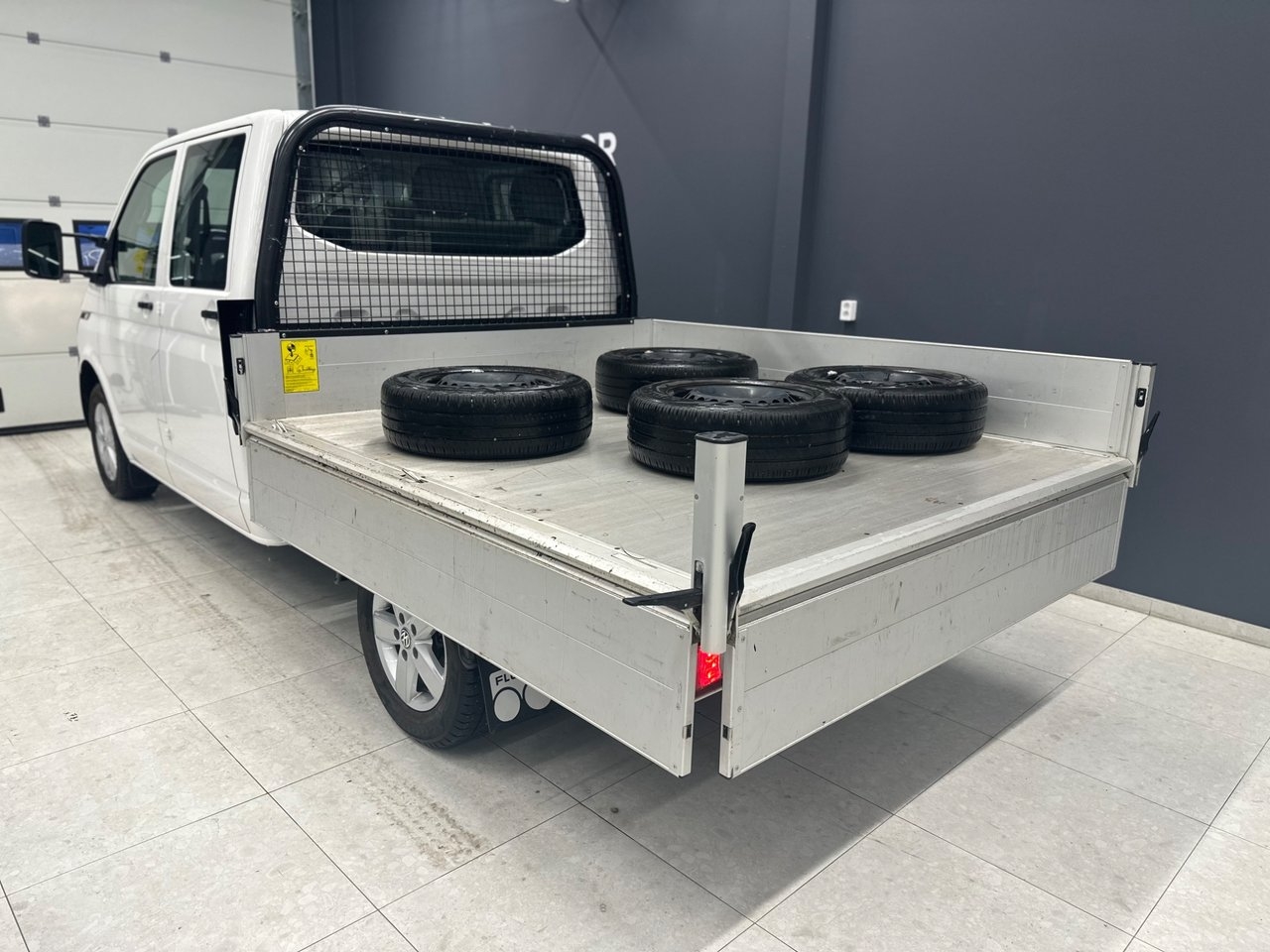 Volkswagen Transporter 2024, bild 6/10