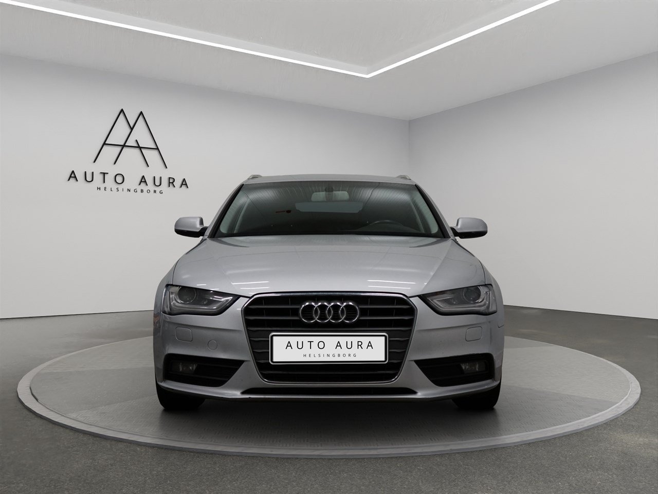 Audi A4 2013, bild 2/15