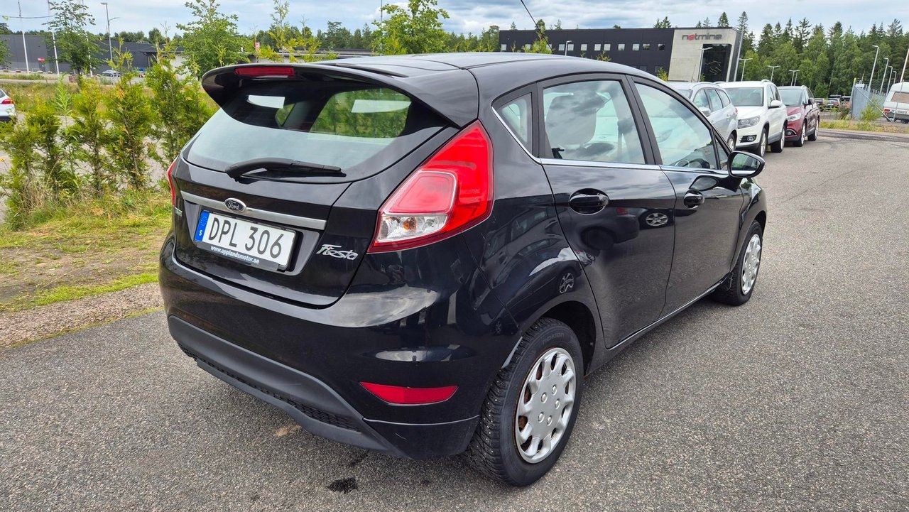 Ford Fiesta 2015, kuva 3/9