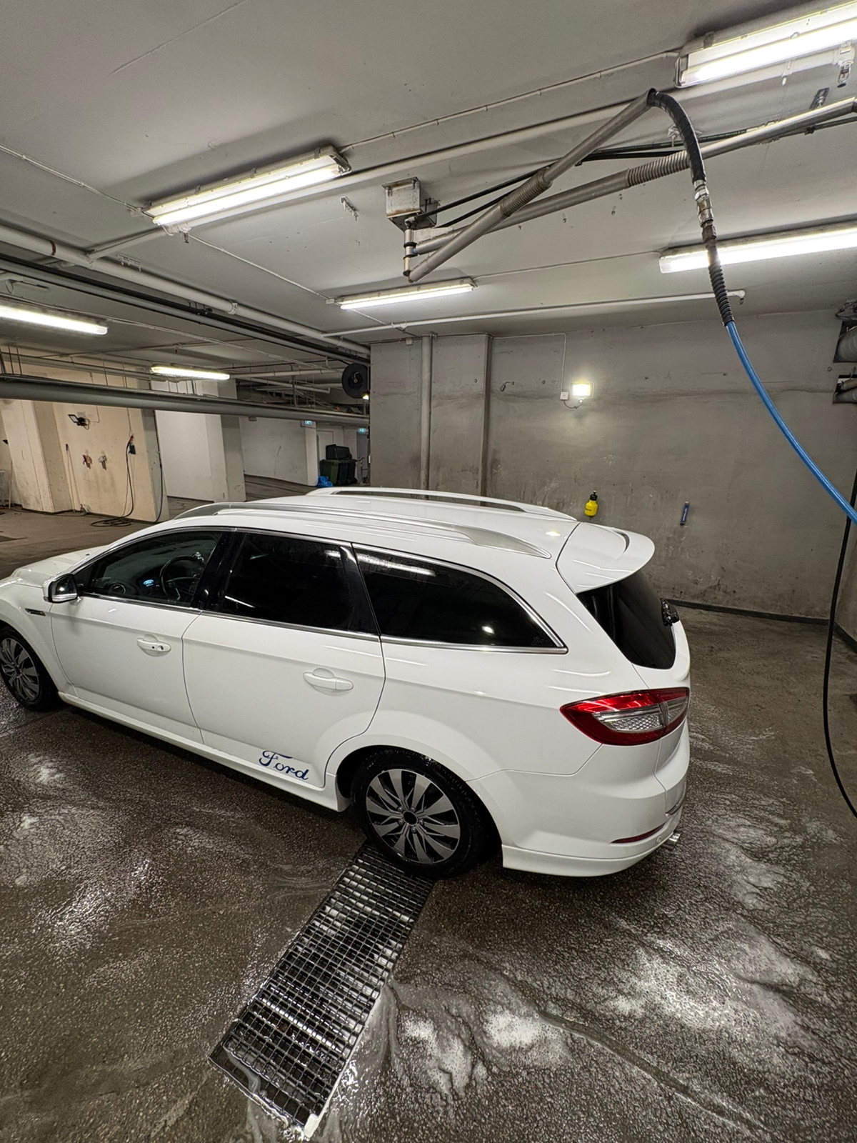 Ford Mondeo Kombi 2.2 TDCi Manuell 2012, kuva 4/10