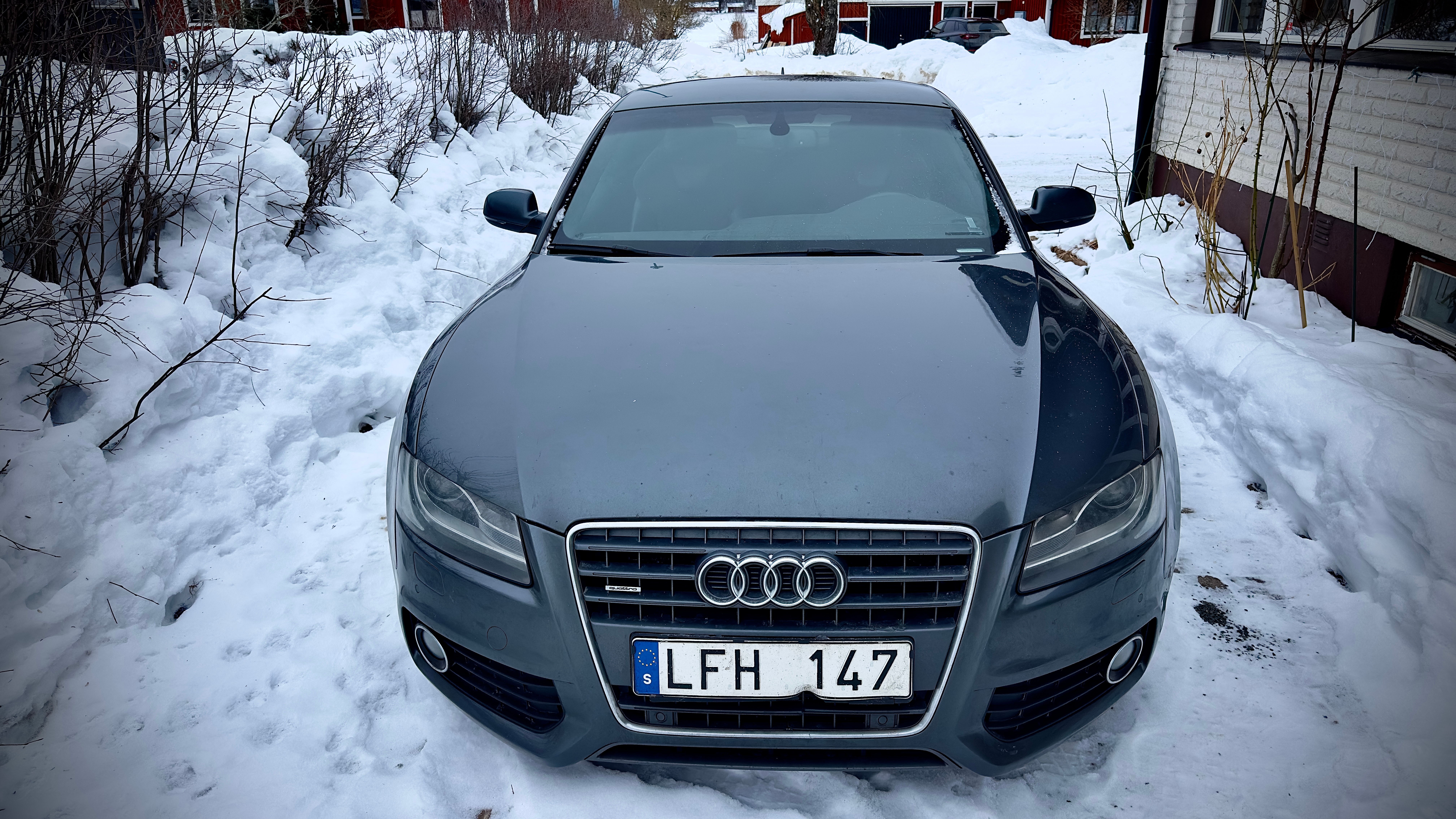 Audi A5 Coupé 2.0 TFSI quattro S Tronic 2011, bild 2/8