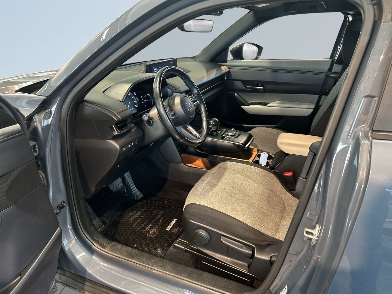 Mazda MX-30 2021, bild 7/10