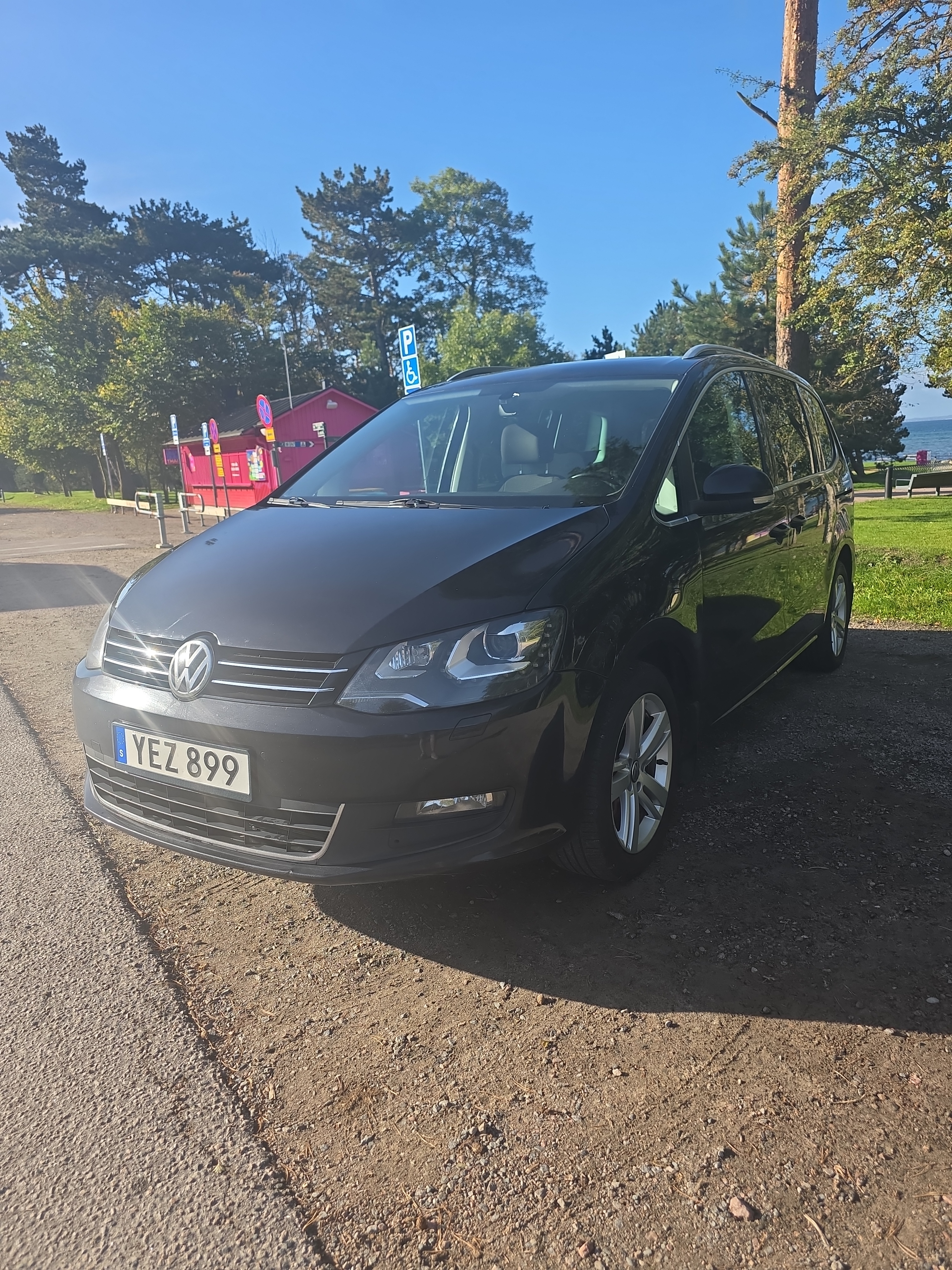 Volkswagen Sharan 2017, photo 3/10