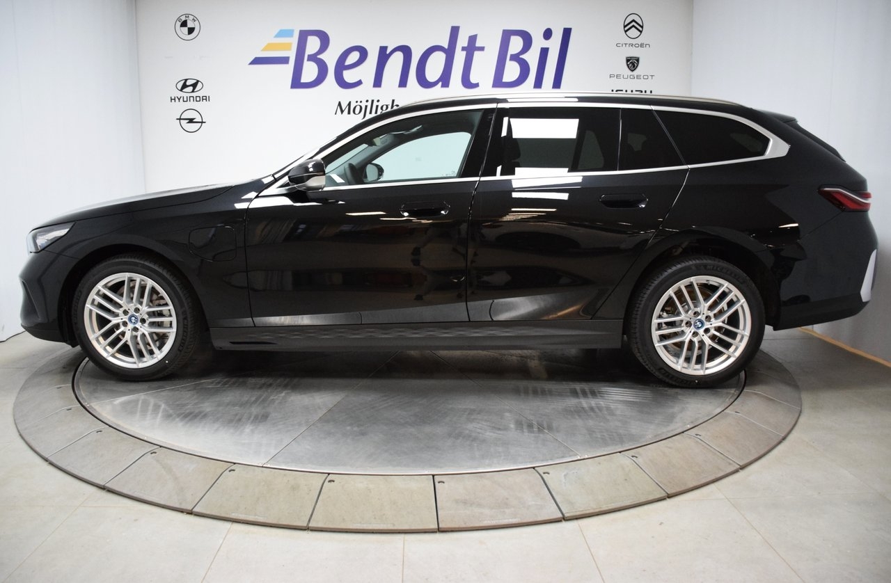 BMW 530 e Touring 2025, bild 6/19