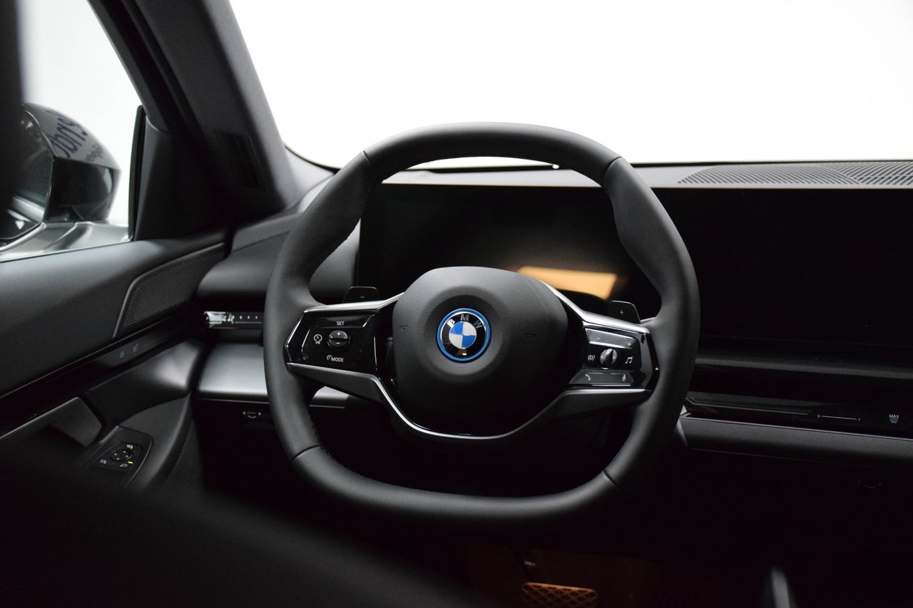 BMW 530 e Touring 2025, bild 5/19