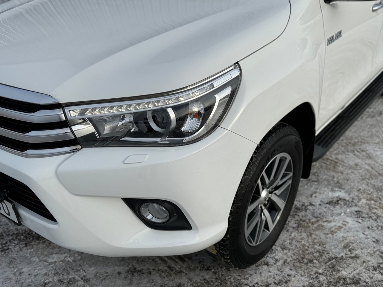 Toyota HiLux 2018, bild 5/10