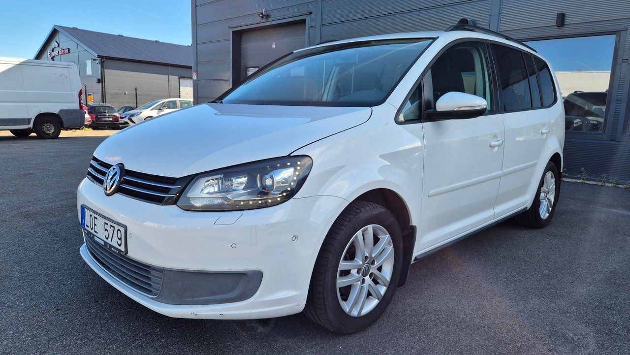 Volkswagen Touran 2011, bild 2/10