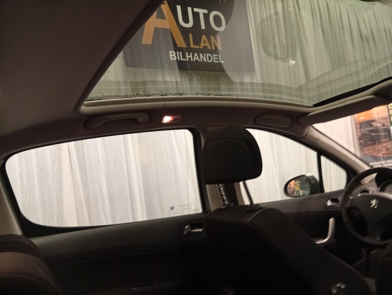 Peugeot 308 2009, kuva 6/8
