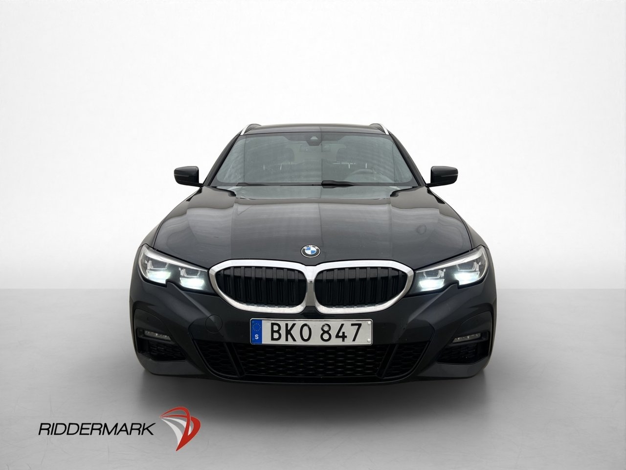 BMW 330 i xDrive M Sport HiFi Ambient 2020, photo 2/26