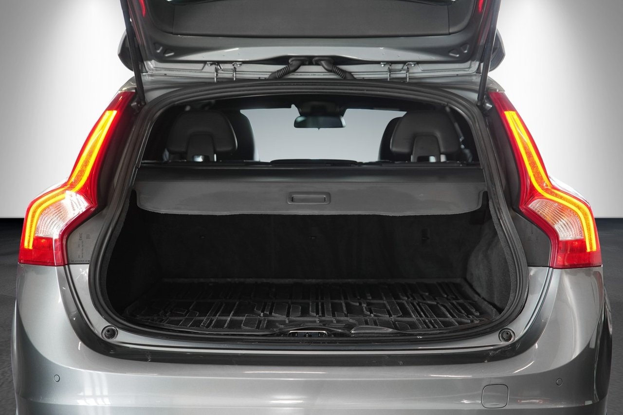 Volvo V60 2016, kuva 6/10