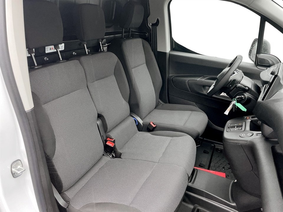 Peugeot e-Partner L1 50kWh 2026, bild 6/8
