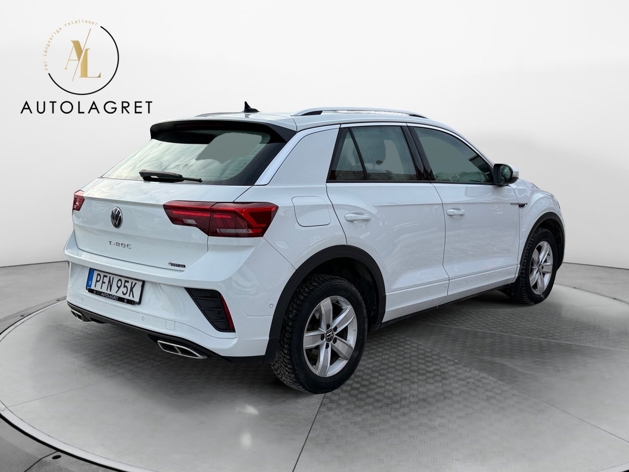 Volkswagen T-Roc 2022, photo 6/10