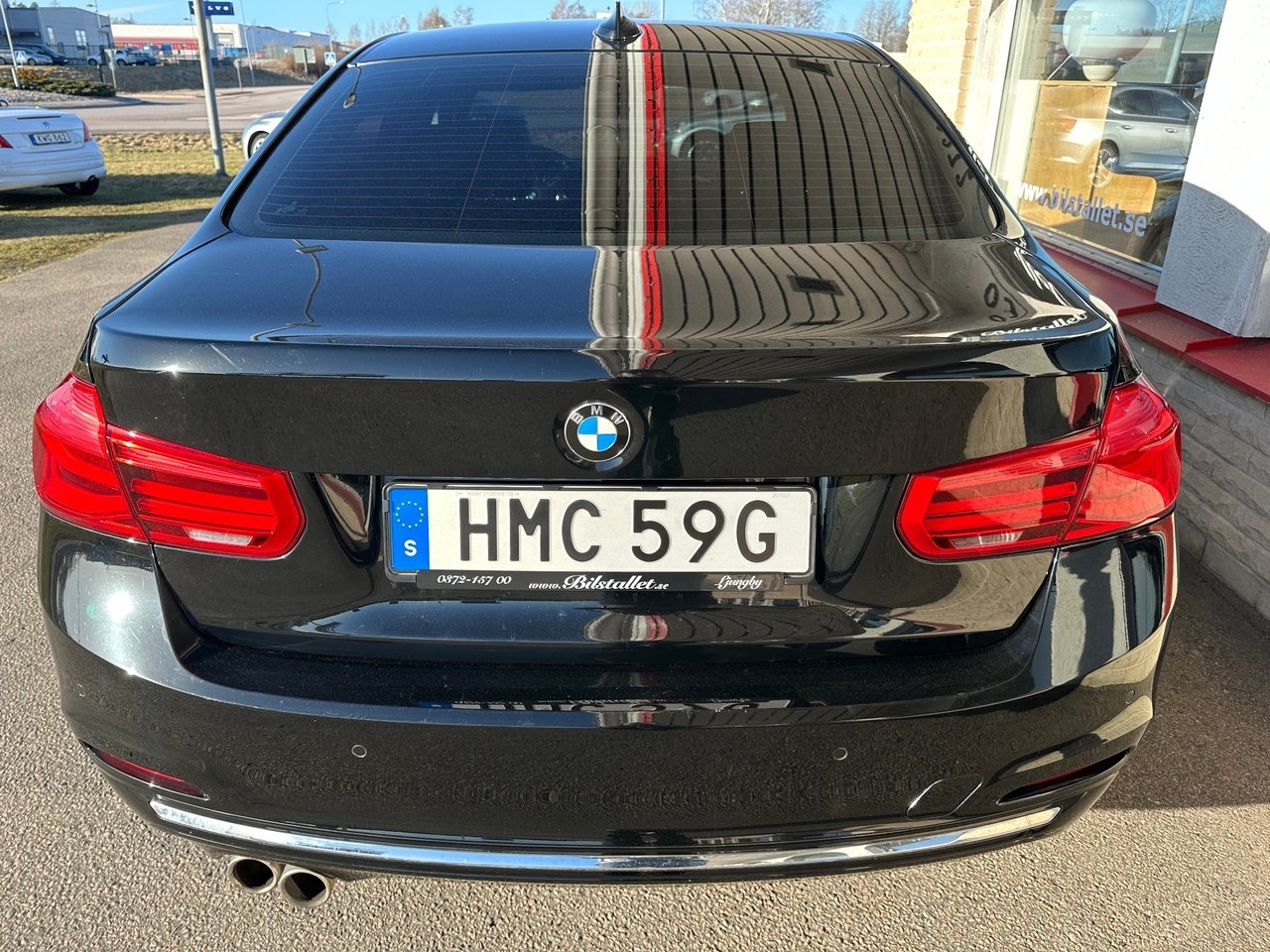 BMW 330 2017, kuva 7/10