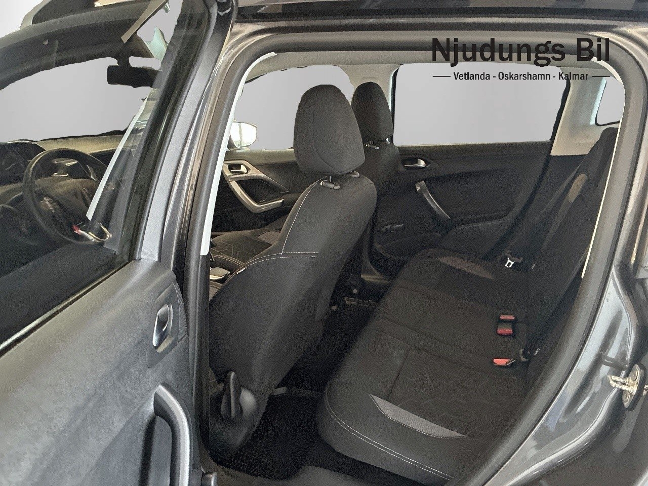 Peugeot 2008 1.2 PureTech 110 EAT Euro 6 2018, bild 7/12