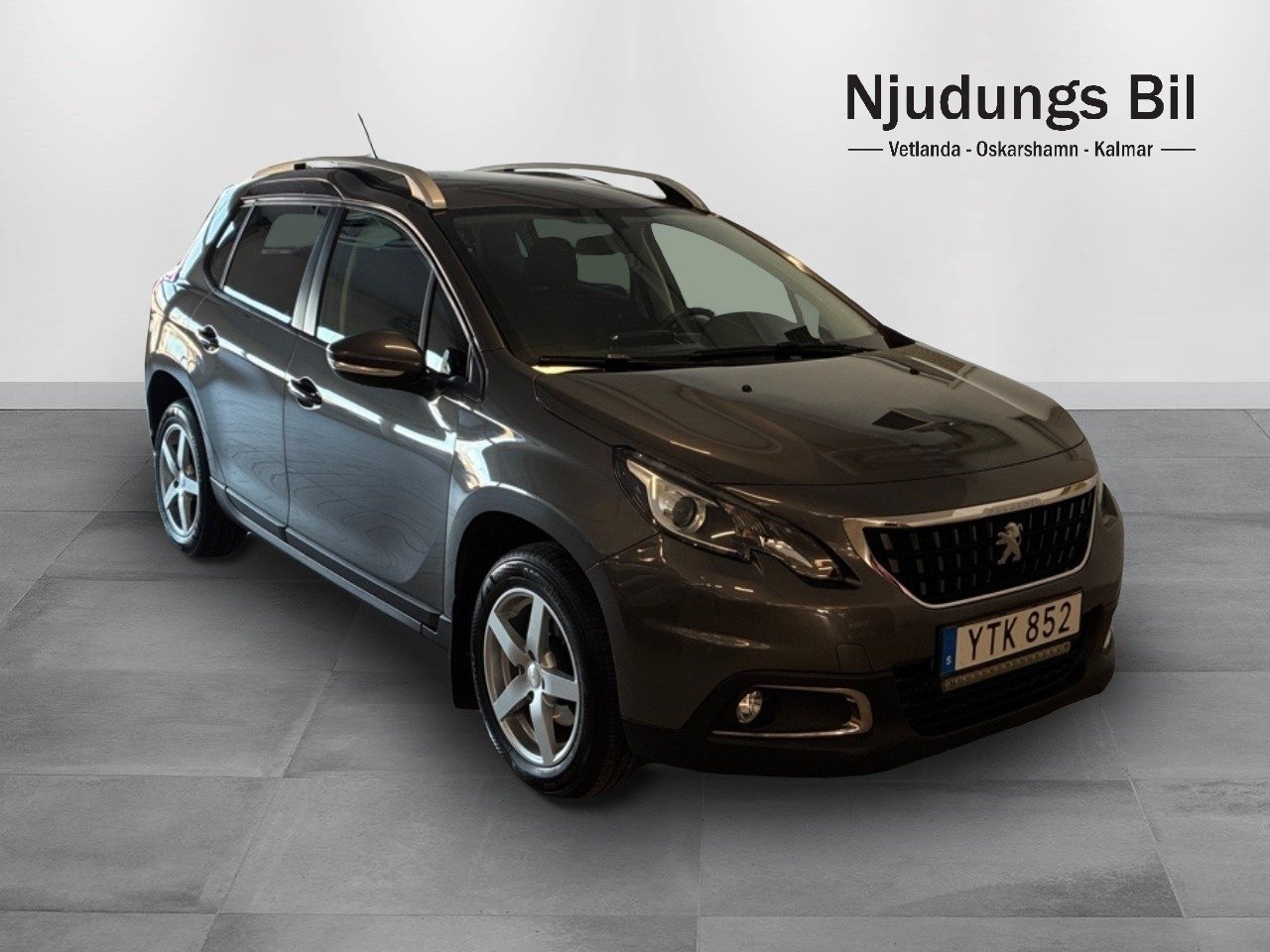 Peugeot 2008 1.2 PureTech 110 EAT Euro 6 2018, bild 4/12