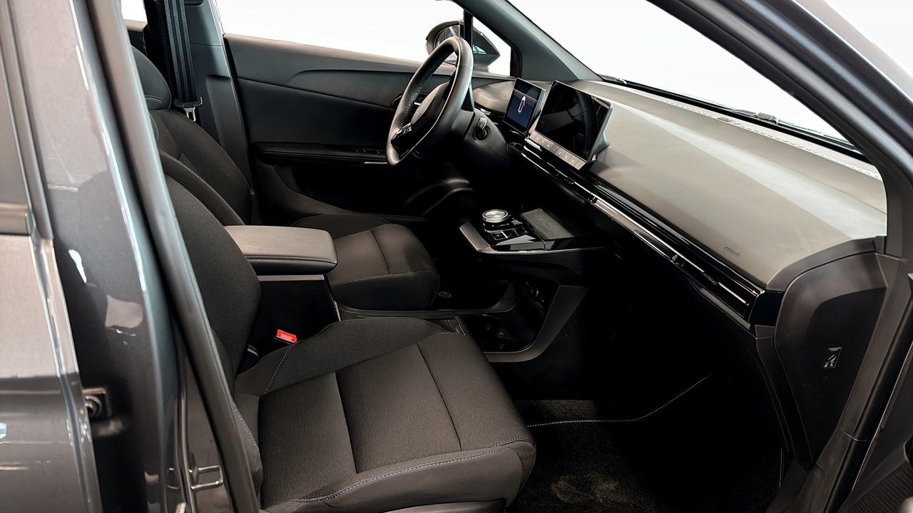 MG MG4 Standard Range 2023, photo 3/10