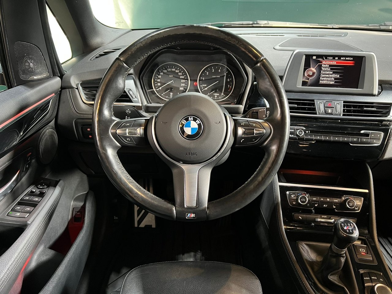 BMW 218 2016, bild 7/18