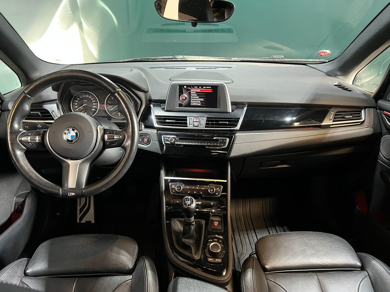 BMW 218 2016, bild 6/18