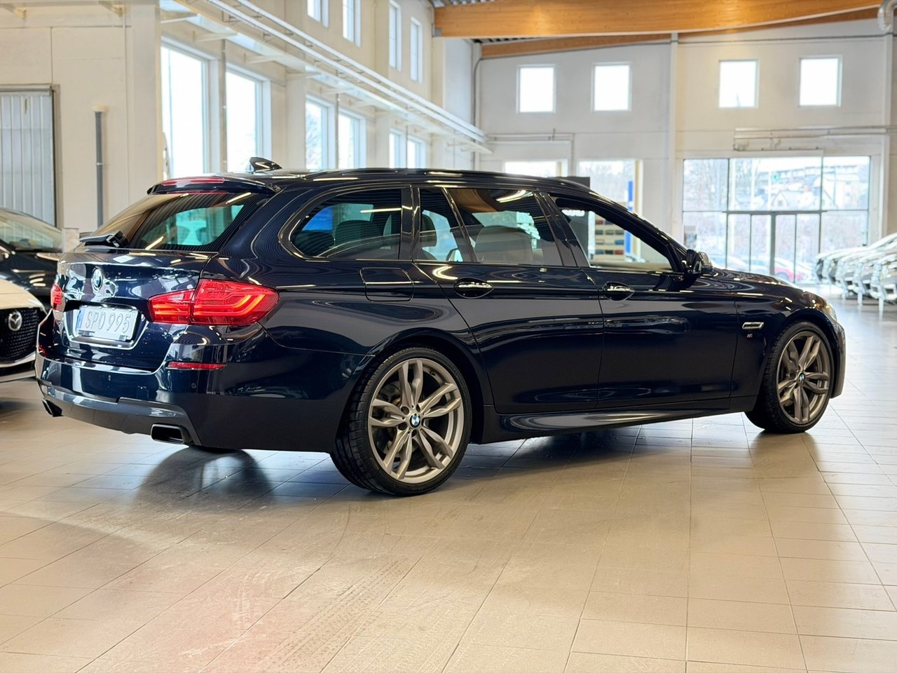 BMW M5 xDrive Touring / M-Sport 2016, bild 3/10