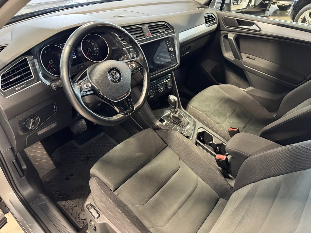 Volkswagen Tiguan 2019, photo 7/10