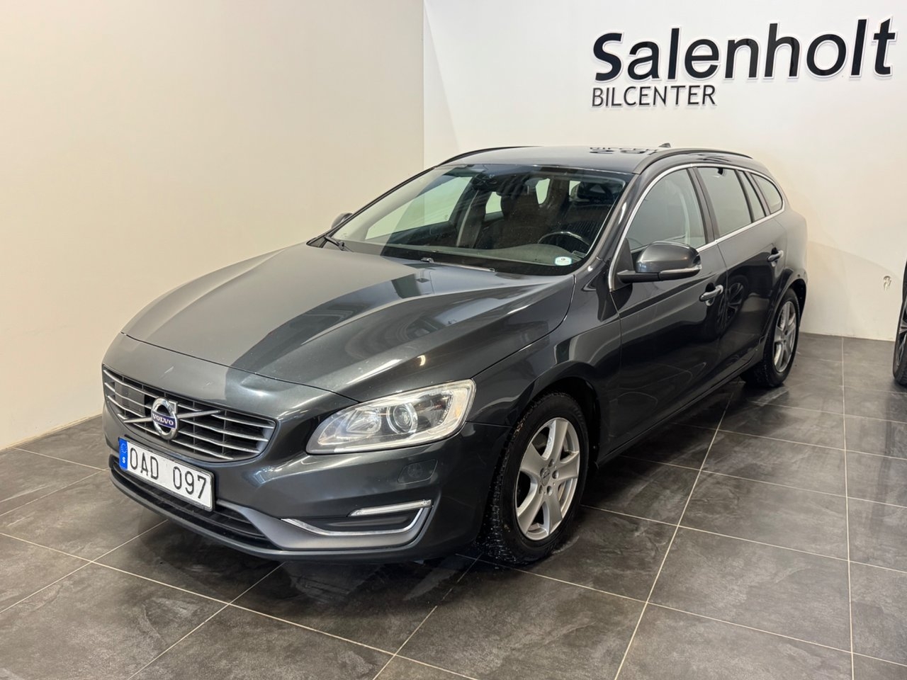 Volvo V60 D4 Geartronic Momentum Euro 6 2014, bild 2/10