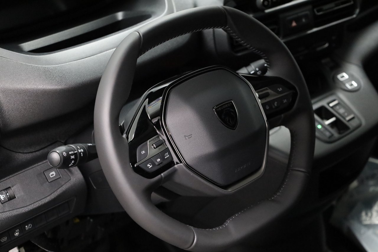 Peugeot e-Partner L2 2025, bild 6/10