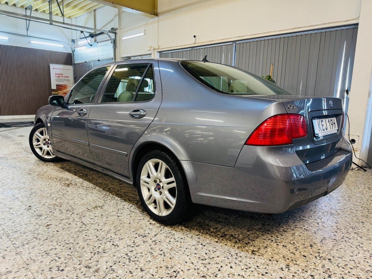 Saab 9-5 SportSedan 1.9 TiD Euro 4 2007, bild 3/10