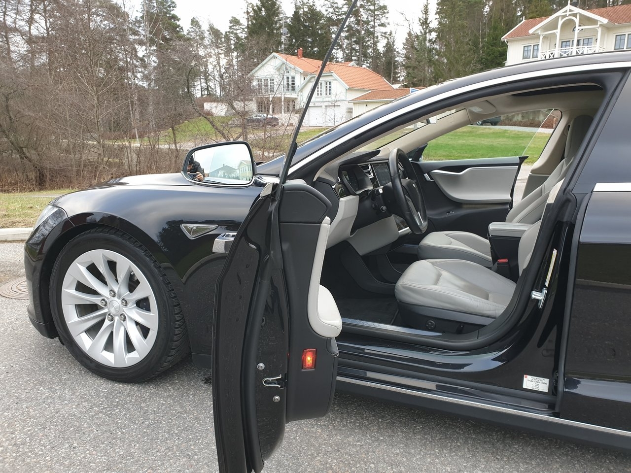 Tesla Model S 90D AWD 2016, bild 2/10