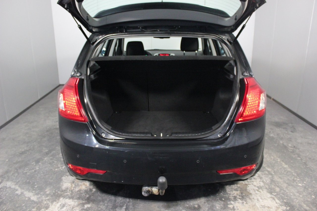 Kia Ceed 2012, bild 7/10