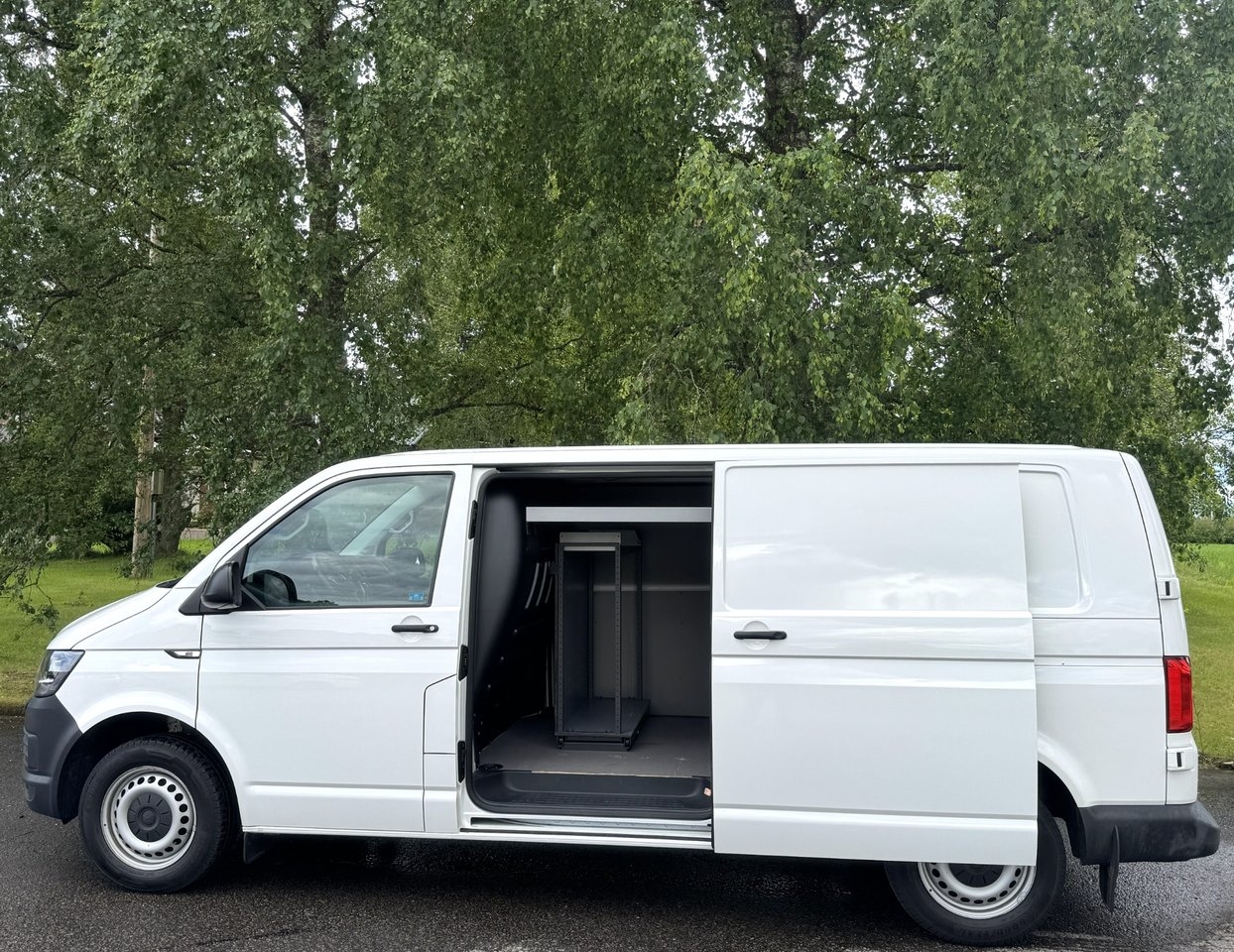 Volkswagen Transporter 2020, photo 6/10