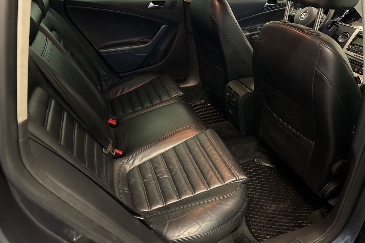 Volkswagen Passat 2010, bild 7/8
