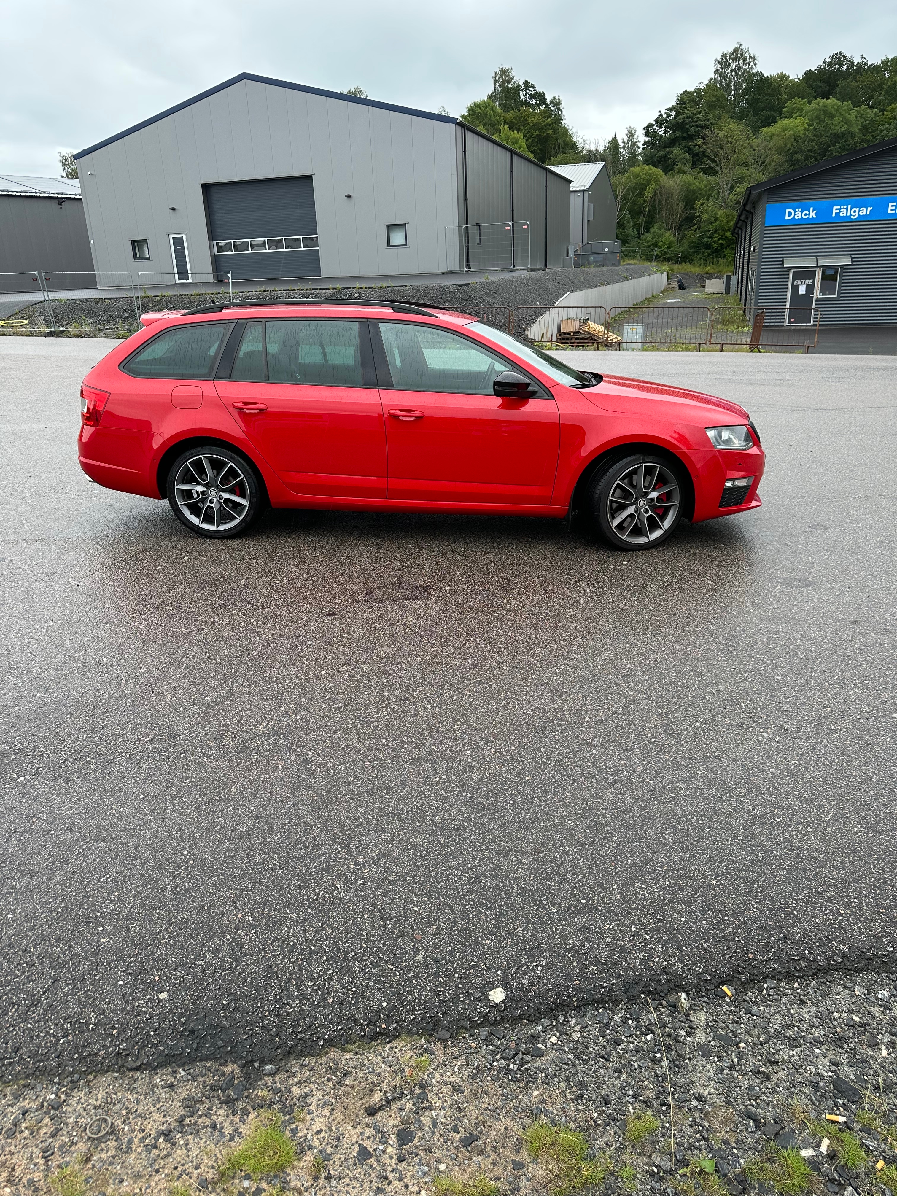 Skoda Octavia 2015, bild 2/6